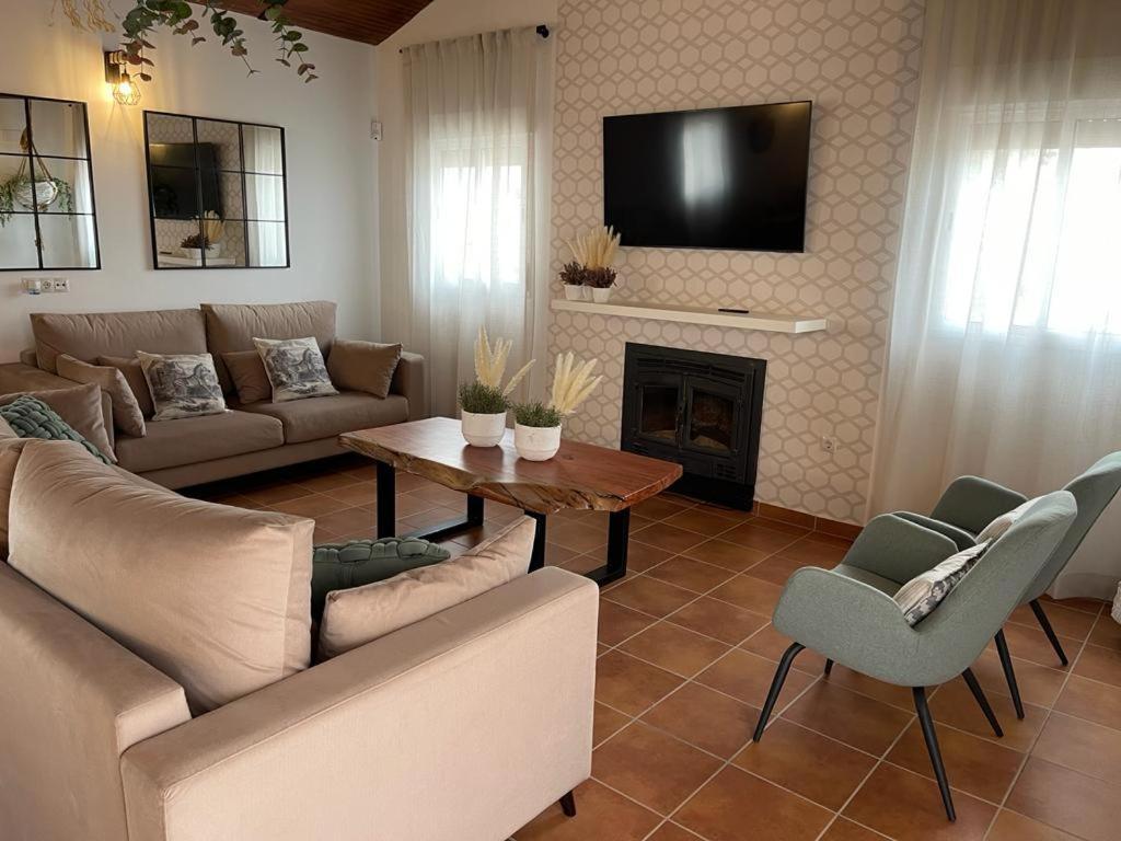 Casa Rural La Alcaparra Эсиха Экстерьер фото